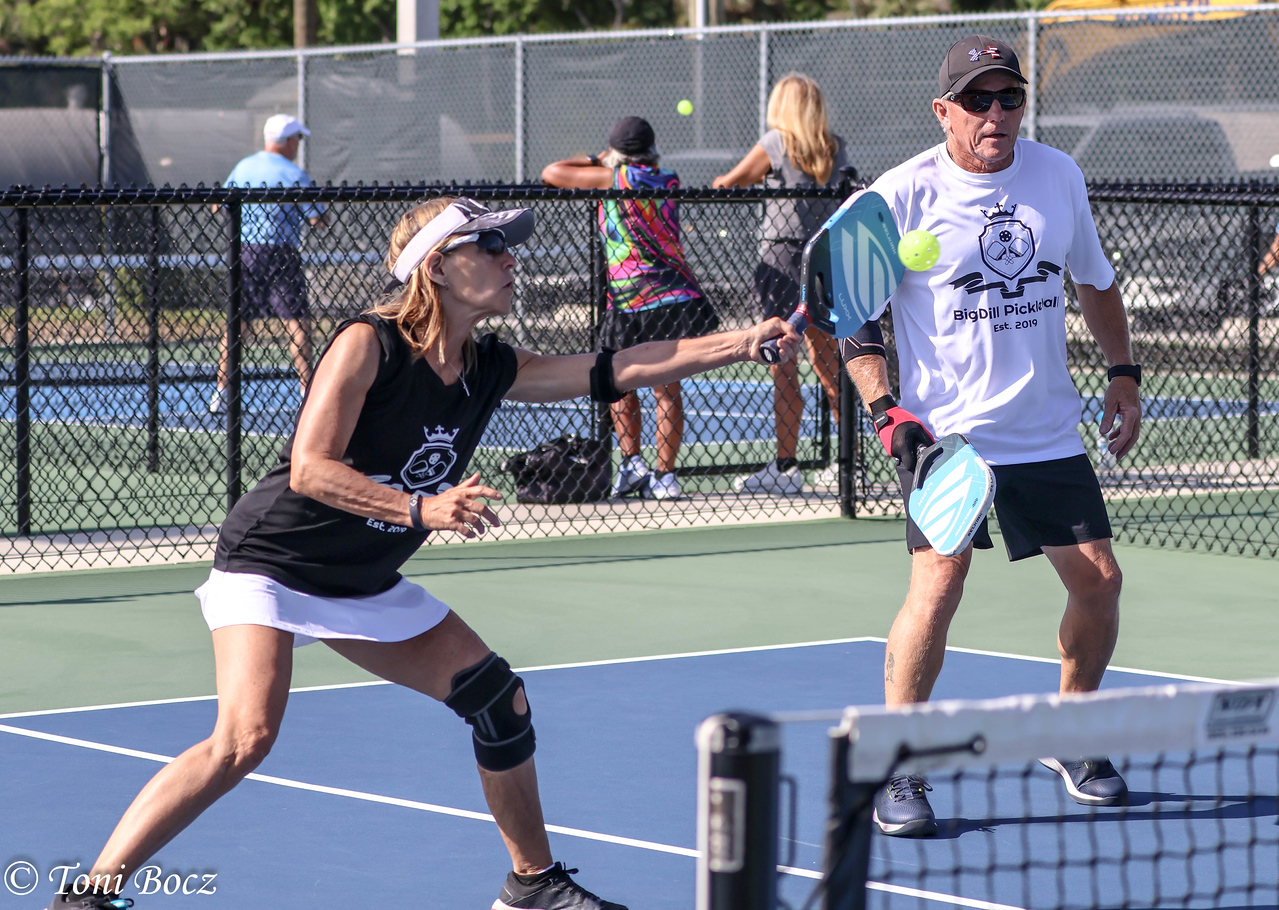 MetroHealth Super Seniors 2025 Mixed Doubles Black & White in Big Dill Pickleball