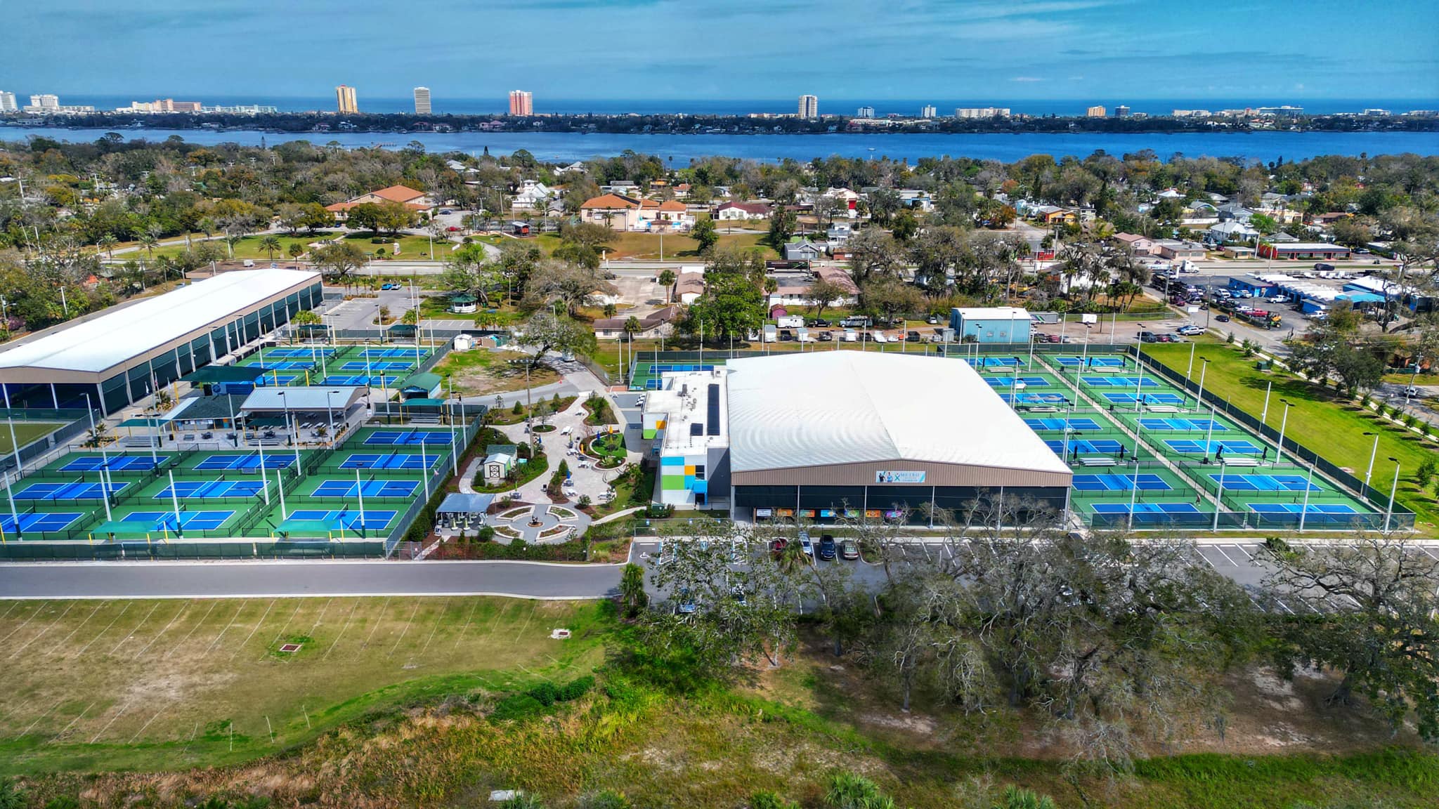 Pictona campus showing championship courts and pavilion